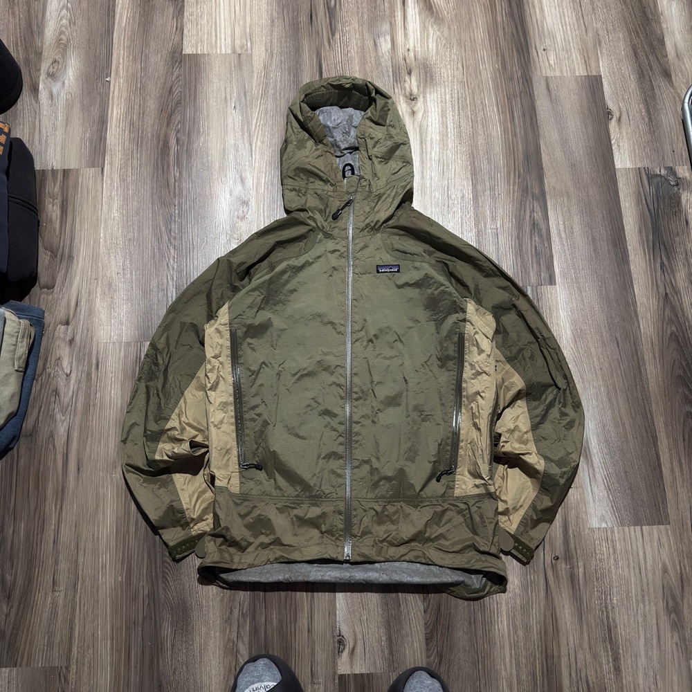 Patagonia Lightweight Rain Shadow Jacket • Size L
